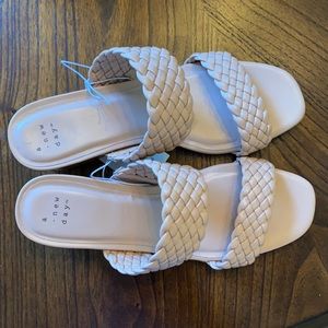 NWT a new day block heel sandals